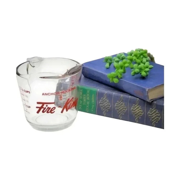 Vintage Fire King Measuring Cup 2 Cup – Holiday Baking Gift Red Logo - Picture 2 of 9